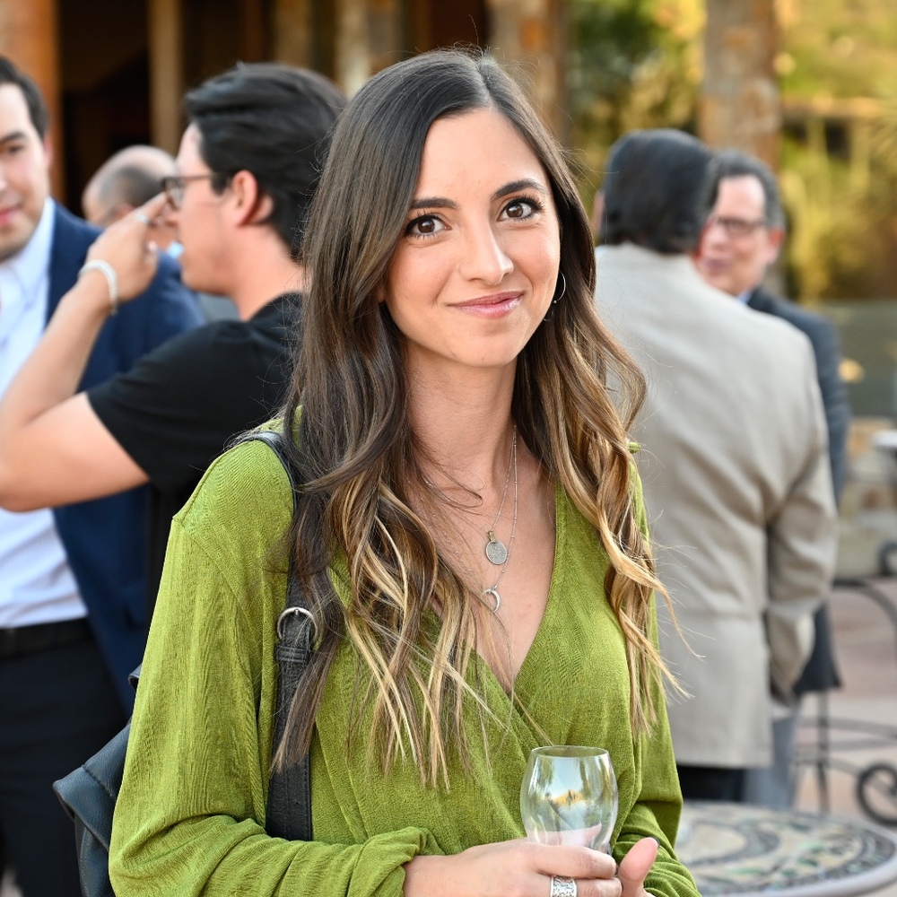 Meet your Posher, Mia